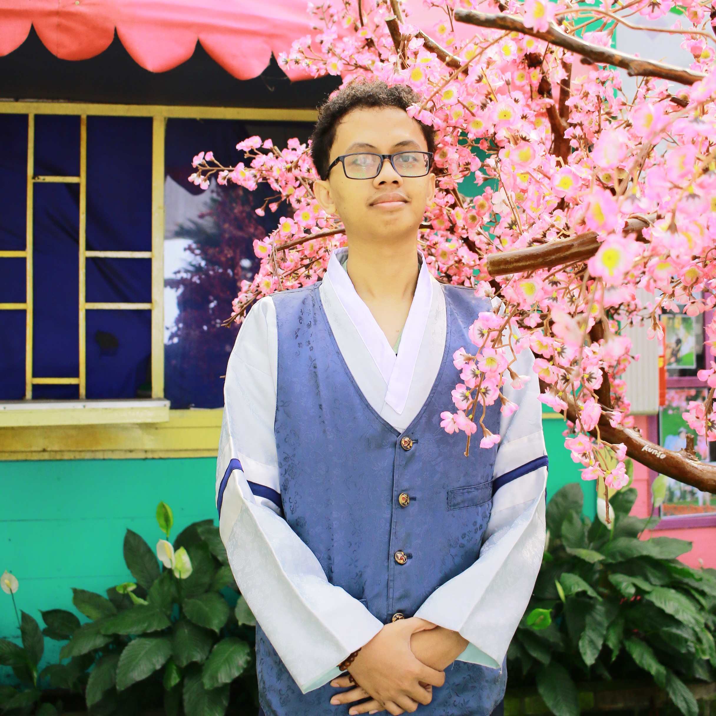 Groom 3